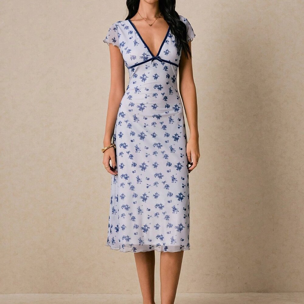 Blue Elegant Women's Floral Print Midi Dress With V-Neck And Lettuce Trim Detail - Picture 4 of 5